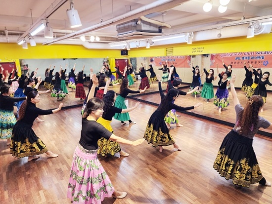 7643fbd0733f9ee6797eb3af8b634b0b_1765882